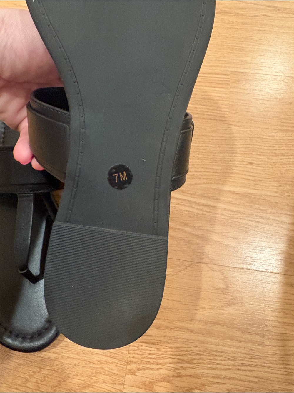 Tory Burch Black Leather Thong Sandals with Gold Chain Accent - Picture 6 of 6